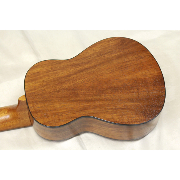 新品 KUMU Ukulele(クムウクレレ) ／ SQ-34A ソプラノ・タキシード