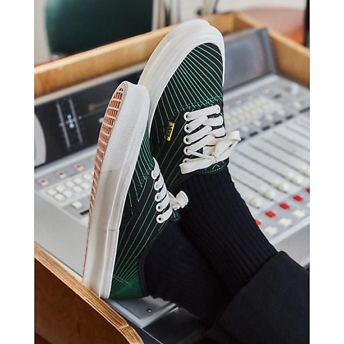 Vault by Vans x VP Records x Kith ／ コラボスニーカー (US7.5